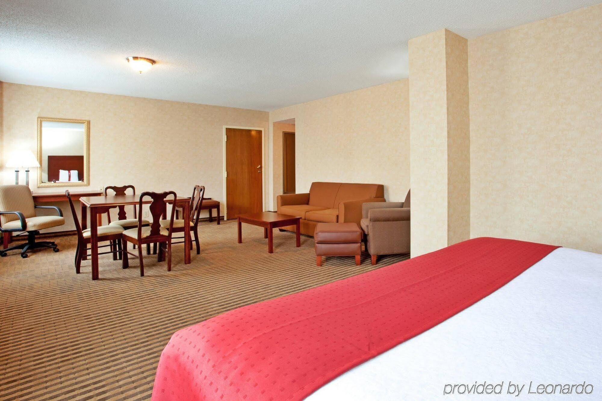 Lynchburg Grand Hotel Экстерьер фото